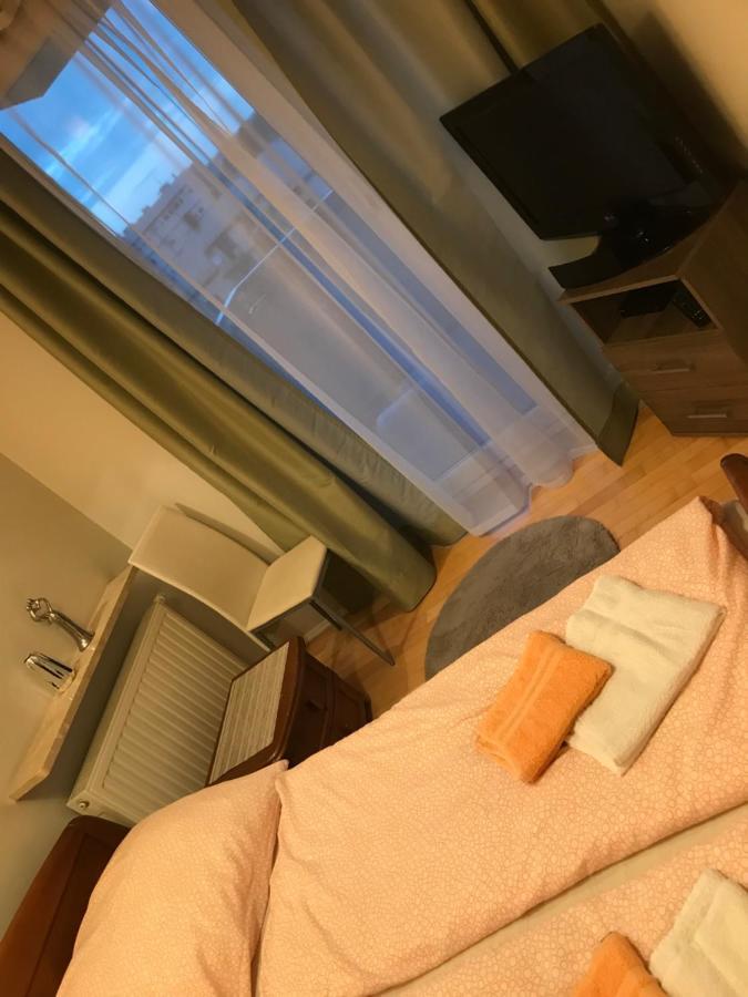 Apartament "Cleopatra 3" Z Miejscem Parkingowym, Faktury Vat Apartman Kielce Kültér fotó