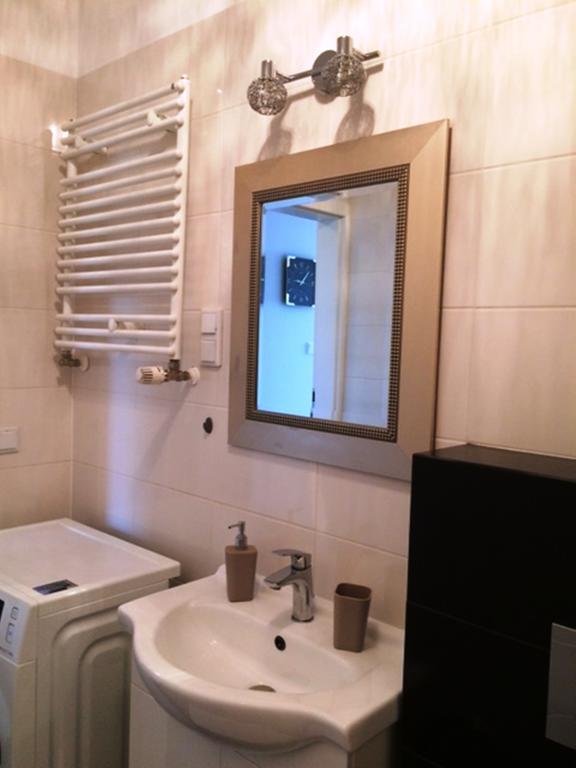 Apartament "Cleopatra 3" Z Miejscem Parkingowym, Faktury Vat Apartman Kielce Kültér fotó