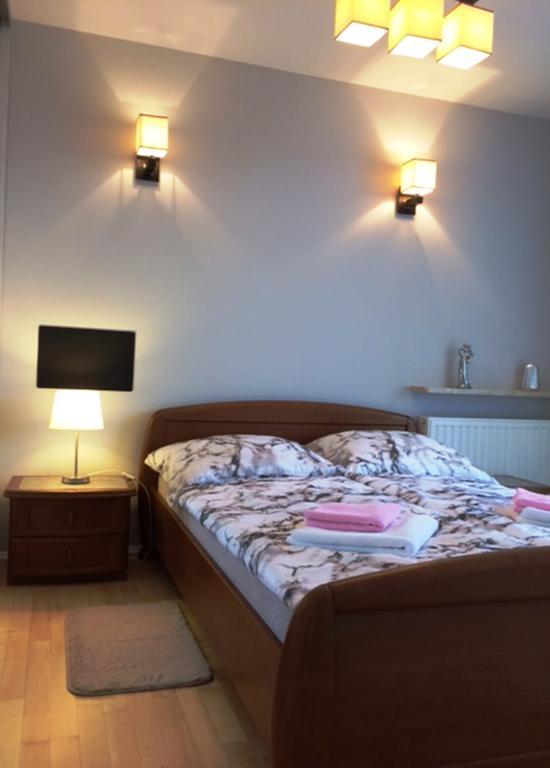 Apartament "Cleopatra 3" Z Miejscem Parkingowym, Faktury Vat Apartman Kielce Kültér fotó