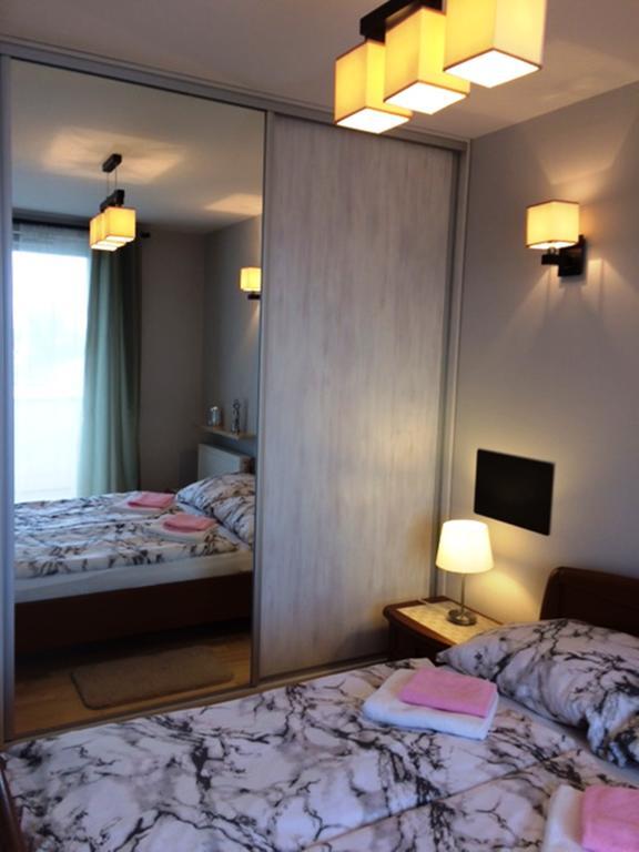 Apartament "Cleopatra 3" Z Miejscem Parkingowym, Faktury Vat Apartman Kielce Kültér fotó
