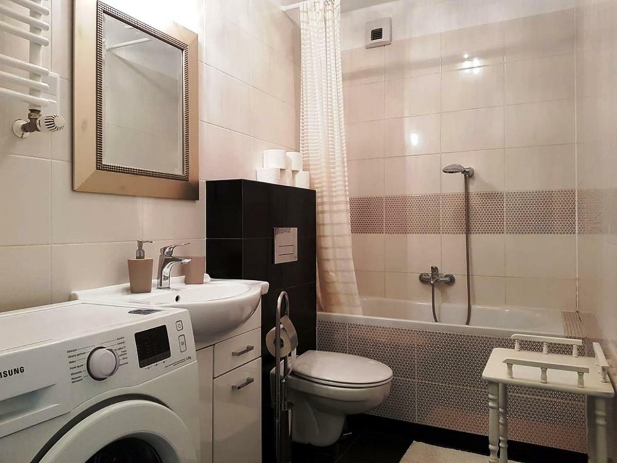 Apartament "Cleopatra 3" Z Miejscem Parkingowym, Faktury Vat Apartman Kielce Kültér fotó